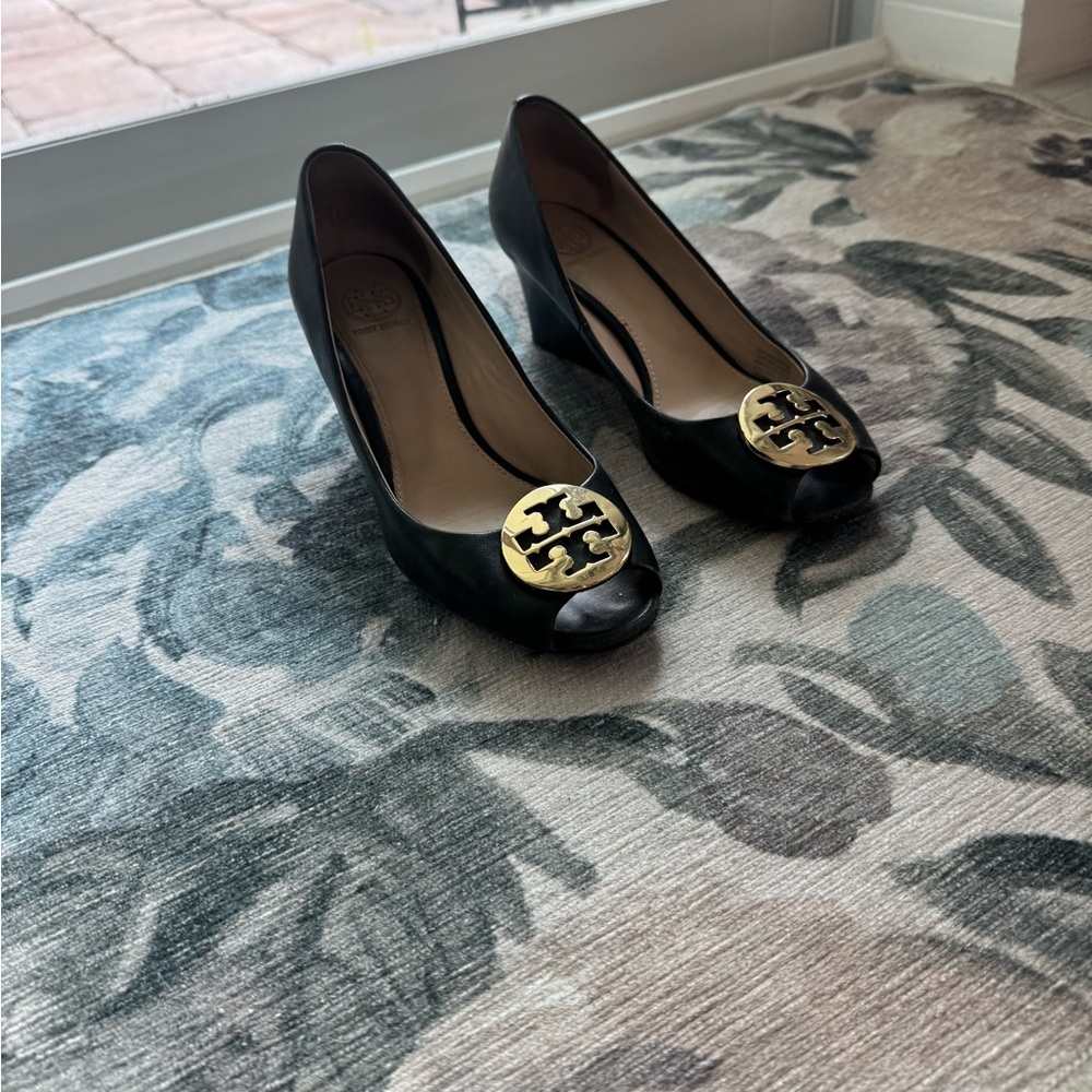 Tory Burch Miller peep toe wedge size 6.5